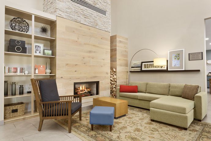 Imagen de los interiores del Hotel Comfort Inn and Suites Nashville Franklin Cool Springs. Foto 14