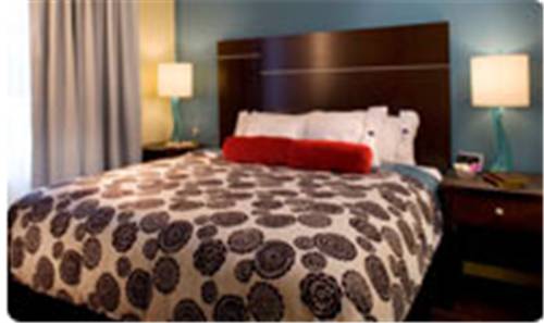 Imagen de la habitación del Hotel Comfort Inn and Suites Near Ontario Airport. Foto 3