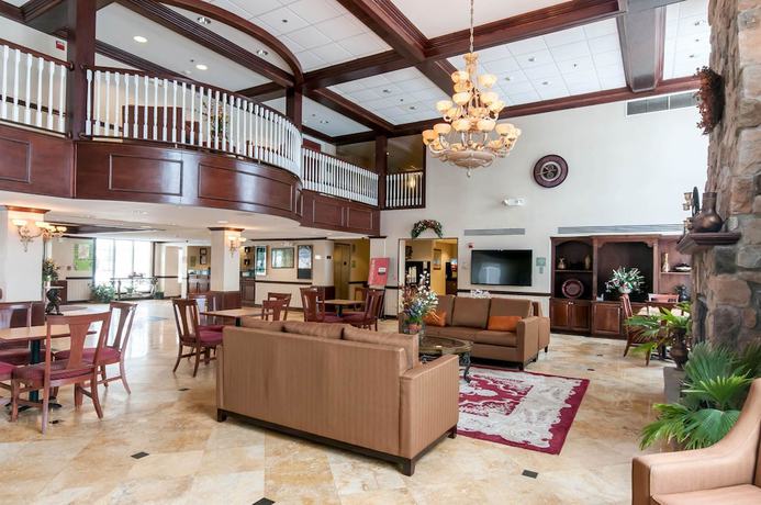 Imagen de los interiores del Hotel Comfort Inn and Suites Near Pocono Mountains. Foto 16