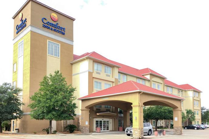 Imagen general del Hotel Comfort Inn and Suites Near Six Flags and Medical Center. Foto 18