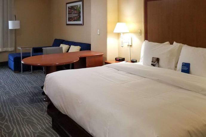 Imagen general del Hotel Comfort Inn and Suites Near Six Flags and Medical Center. Foto 16