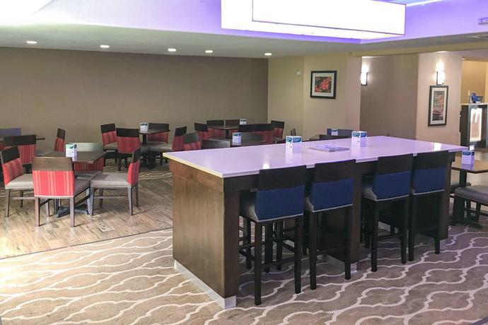 Imagen general del Hotel Comfort Inn and Suites Near Six Flags and Medical Center. Foto 17
