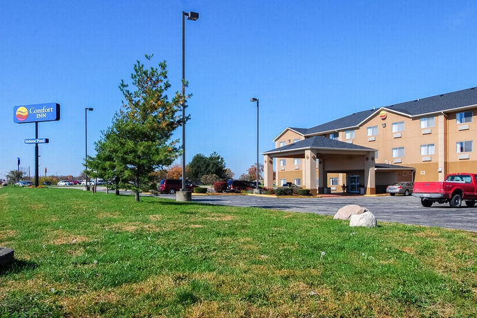 Imagen de los exteriores del Hotel Comfort Inn and Suites North Greenfield. Foto 12