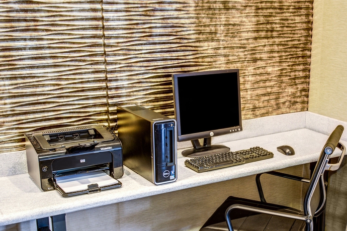 Imagen de los interiores del Hotel Comfort Inn and Suites North Greenfield. Foto 13