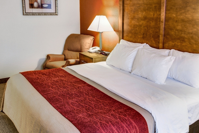 Imagen de la habitación del Hotel Comfort Inn and Suites North Greenfield. Foto 8