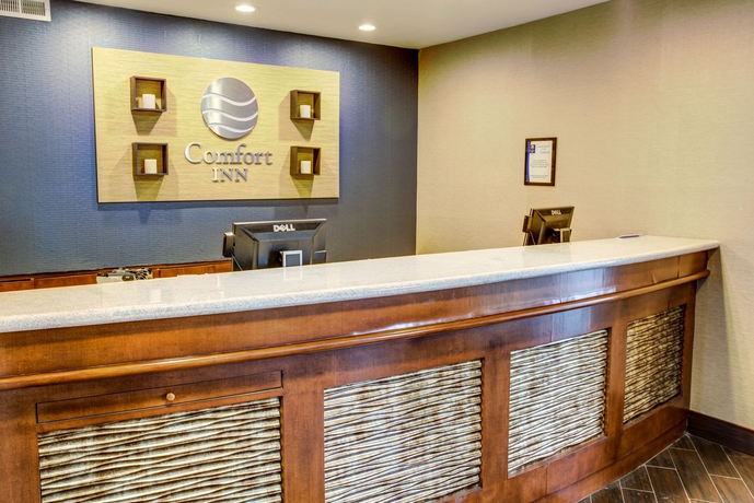 Imagen de los interiores del Hotel Comfort Inn and Suites North Greenfield. Foto 15