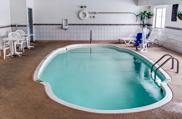 Imagen de la piscina del Hotel Comfort Inn and Suites North Greenfield. Foto 16