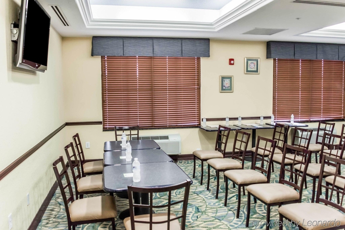 Imagen general del Hotel Comfort Inn and Suites Northeast - Gateway. Foto 2