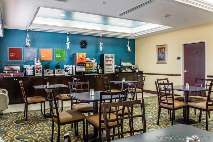 Imagen general del Hotel Comfort Inn and Suites Northeast - Gateway. Foto 4