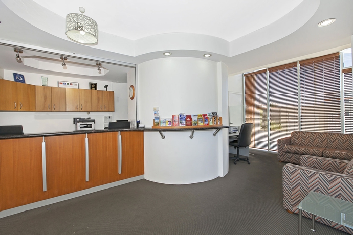 Imagen de los interiores del Hotel Comfort Inn and Suites Northgate Airport. Foto 12