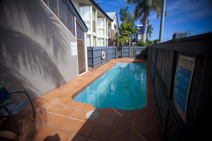 Imagen de la piscina del Hotel Comfort Inn and Suites Northgate Airport. Foto 16