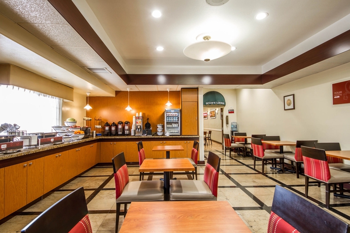 Imagen del bar/restaurante del Hotel Comfort Inn and Suites, Oakland. Foto 4