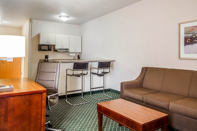 Imagen de la habitación del Hotel Comfort Inn and Suites, Oakland. Foto 10