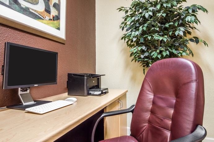 Imagen de los interiores del Hotel Comfort Inn and Suites, Oakland. Foto 15