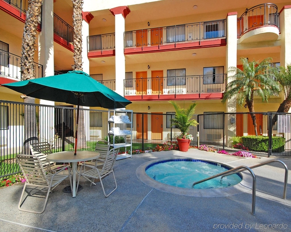 Imagen general del Hotel Comfort Inn and Suites Orange County John Wayne Airport. Foto 11