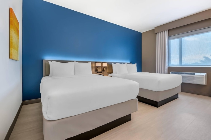 Imagen de la habitación del Hotel Comfort Inn and Suites Orlando Sanford Airport. Foto 6