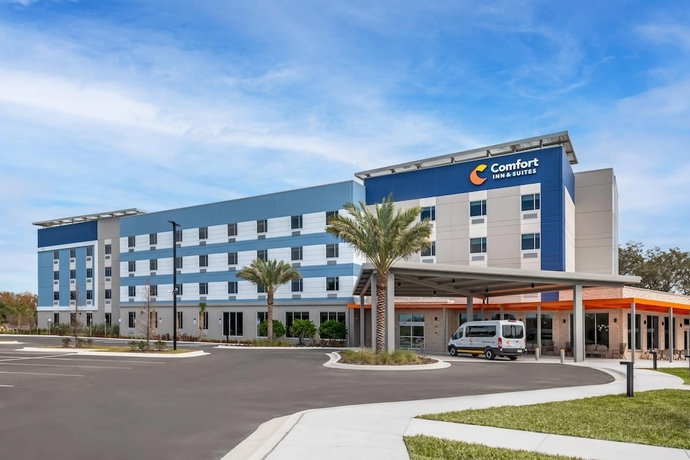 Imagen general del Hotel Comfort Inn and Suites Orlando Sanford Airport. Foto 1