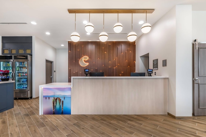 Imagen de los interiores del Hotel Comfort Inn and Suites Orlando Sanford Airport. Foto 16