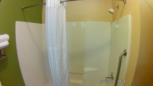 Imagen de la habitación del Hotel Comfort Inn and Suites Panama City Mall. Foto 9
