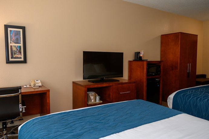 Imagen de la habitación del Hotel Comfort Inn and Suites Patriots Point. Foto 9