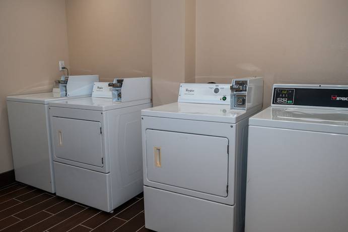 Imagen general del Hotel Comfort Inn and Suites Patriots Point. Foto 1