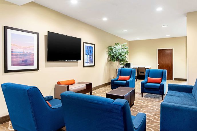 Imagen de los interiores del Hotel Comfort Inn and Suites Pine Bluff. Foto 20