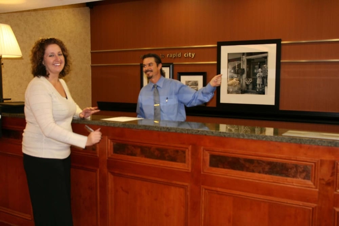 Imagen de los interiores del Hotel Comfort Inn and Suites Rapid City Near Mt. Rushmore. Foto 17