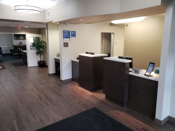 Imagen de los interiores del Hotel Comfort Inn and Suites Red Deer. Foto 18