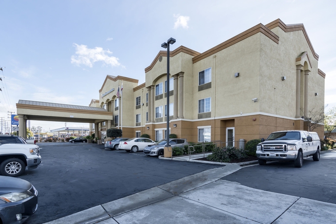 Imagen de los exteriores del Hotel Comfort Inn and Suites Sacramento - University Area. Foto 13