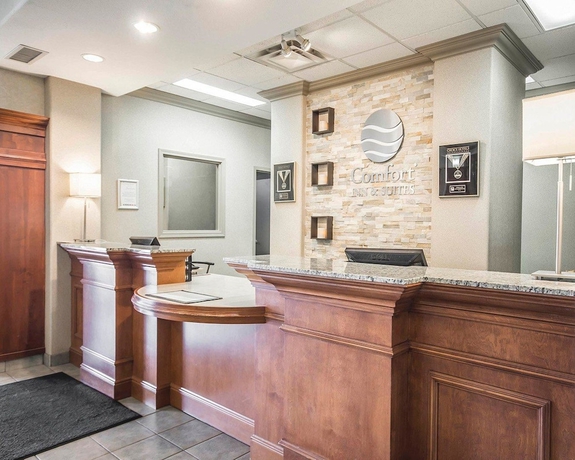 Imagen de los interiores del Hotel Comfort Inn and Suites, Salmon Arm. Foto 16