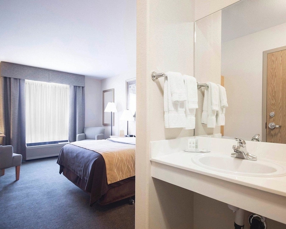 Imagen de la habitación del Hotel Comfort Inn and Suites, Salmon Arm. Foto 12