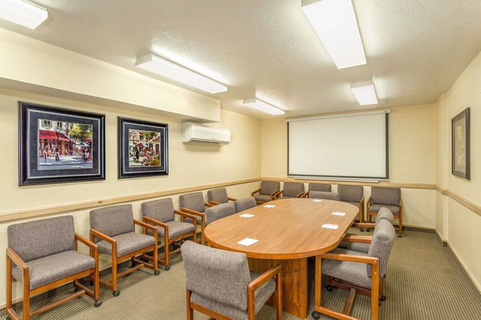 Imagen de los interiores del Hotel Comfort Inn and Suites Salt Lake City I-80 I-15 Downtown. Foto 11