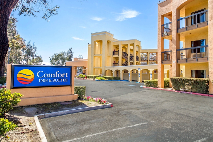 Imagen general del Hotel Comfort Inn and Suites San Francisco Airport North. Foto 1