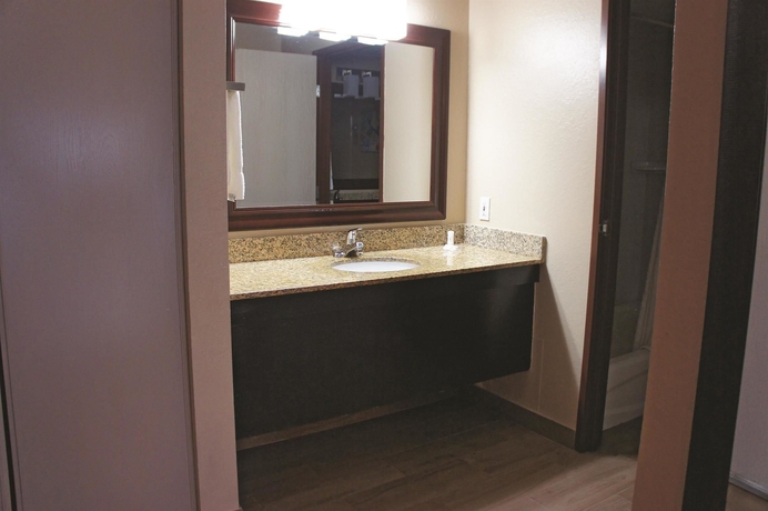 Imagen de la habitación del Hotel Comfort Inn and Suites Sarasota I75. Foto 9