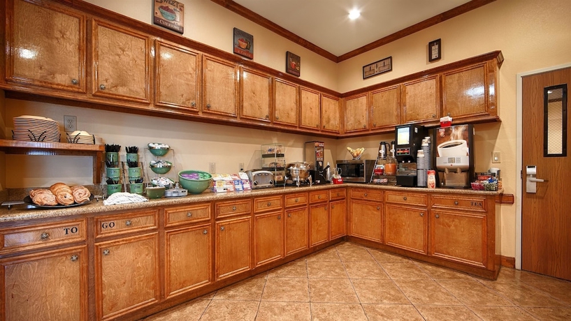 Imagen del bar/restaurante del Hotel Comfort Inn and Suites, Schulenburg. Foto 7