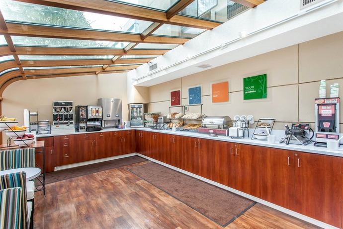 Imagen del bar/restaurante del Hotel Comfort Inn and Suites Sea-tac Airport. Foto 4