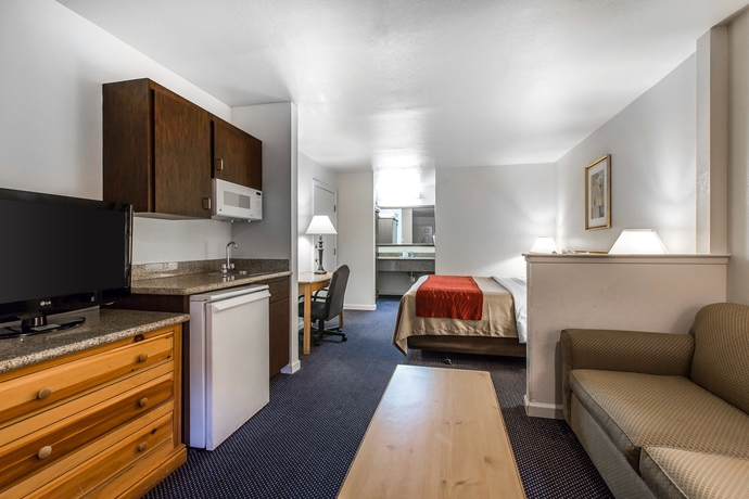 Imagen de los interiores del Hotel Comfort Inn and Suites Sequoia/kings Canyon. Foto 9