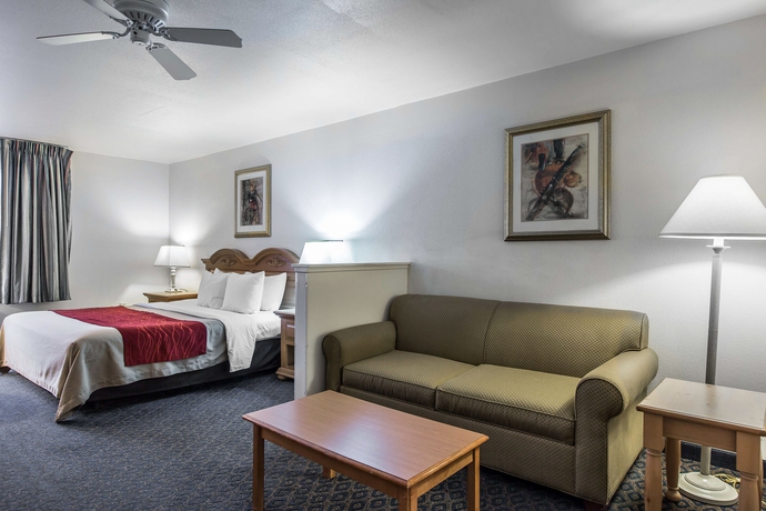 Imagen de los interiores del Hotel Comfort Inn and Suites Sequoia/kings Canyon. Foto 11