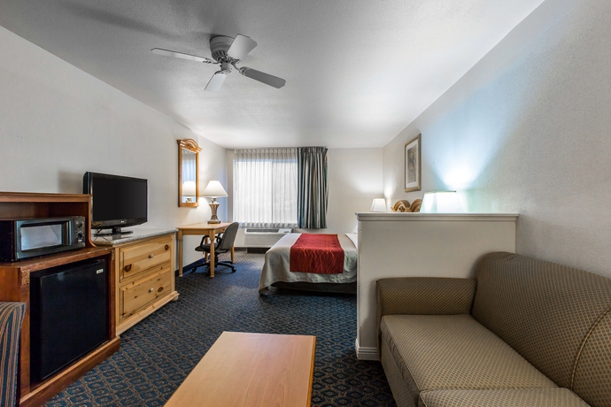 Imagen de los interiores del Hotel Comfort Inn and Suites Sequoia/kings Canyon. Foto 12