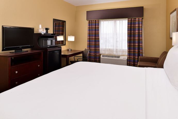 Imagen de la habitación del Hotel Comfort Inn and Suites Sharonville - Cincinnati North. Foto 13