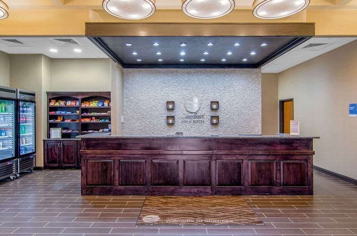 Imagen de los interiores del Hotel Comfort Inn and Suites Shawnee - Kansas City. Foto 20