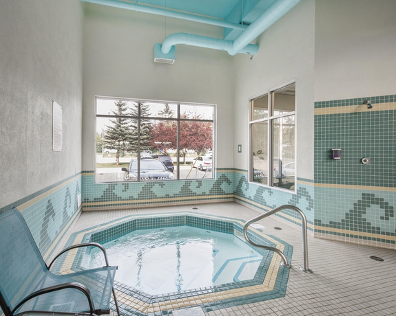 Imagen de la piscina del Hotel Comfort Inn and Suites South. Foto 16
