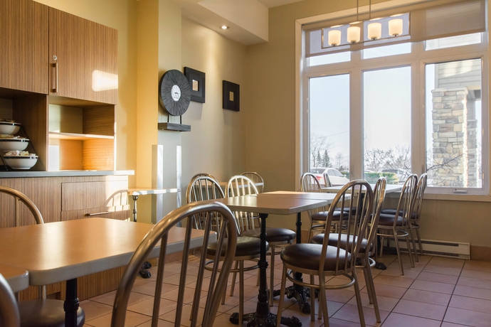 Imagen del bar/restaurante del Hotel Comfort Inn and Suites St Jerome. Foto 4