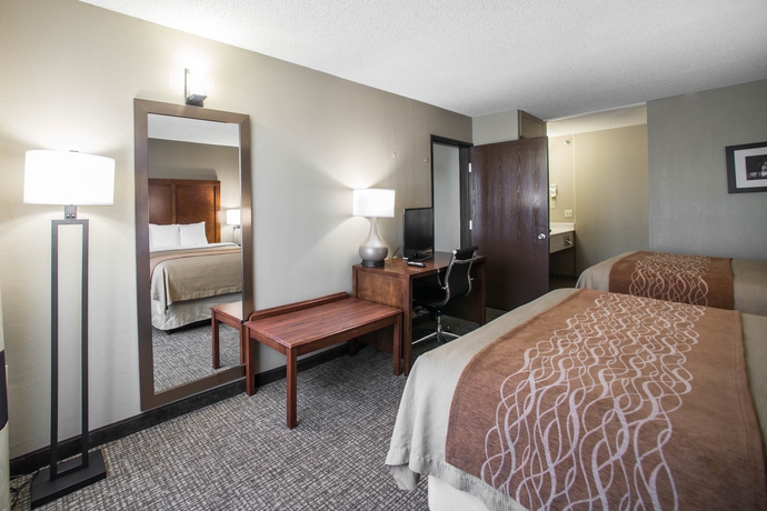 Imagen de la habitación del Hotel Comfort Inn and Suites St. Louis - Hazelwood. Foto 3