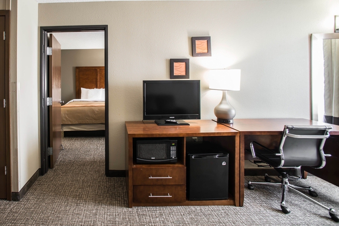 Imagen de los interiores del Hotel Comfort Inn and Suites St. Louis - Hazelwood. Foto 13