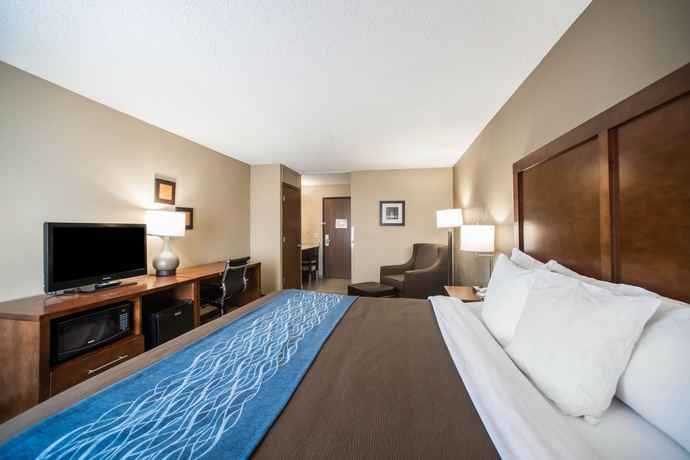 Imagen de la habitación del Hotel Comfort Inn and Suites St. Louis - Hazelwood. Foto 9