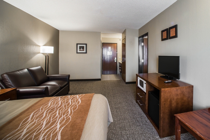 Imagen de la habitación del Hotel Comfort Inn and Suites St. Louis - Hazelwood. Foto 10