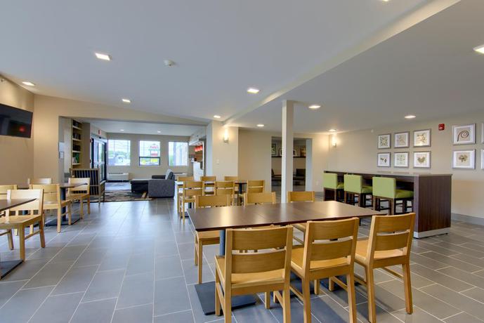 Imagen general del Hotel Comfort Inn and Suites, Syracuse. Foto 12