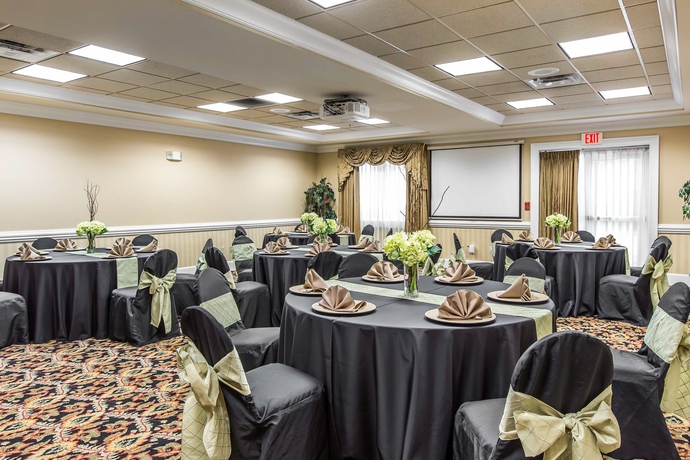 Imagen de los interiores del Hotel Comfort Inn and Suites, Tifton. Foto 11
