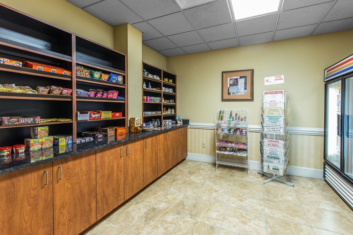 Imagen del bar/restaurante del Hotel Comfort Inn and Suites, Tifton. Foto 2